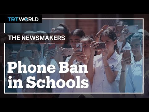 Should smartphones be banned in schools?