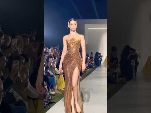 The iconic golden gown stole the spotlight ✨ #jolipolihautecouture #sanyafashionweek #fashiondesign